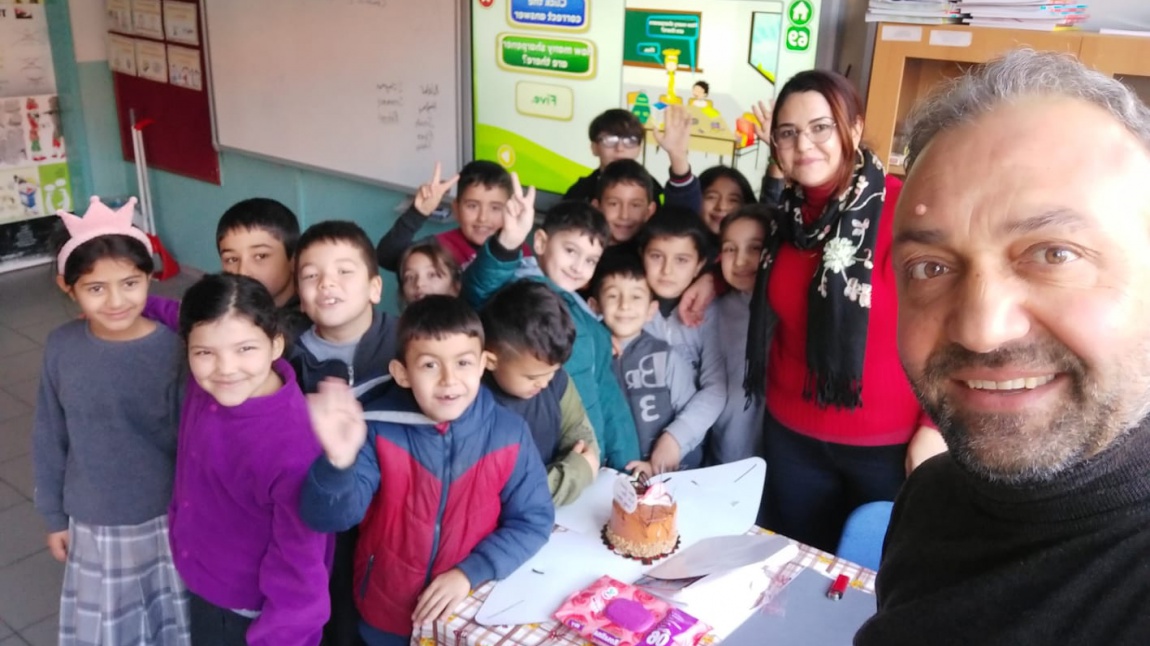 İngilizce Öğretmenimize Doğum günü Sürprizi